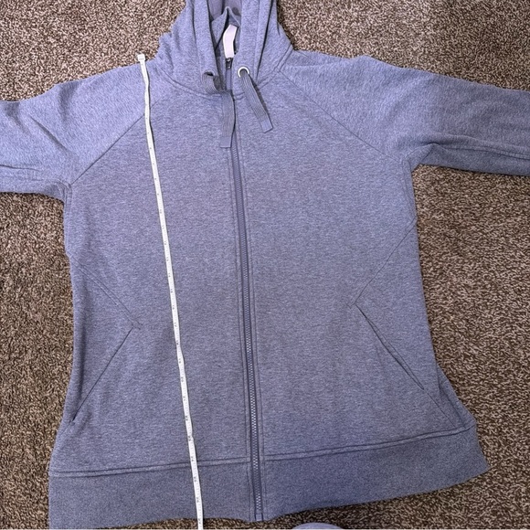 Athleta Triumph Hoodie Sweatshirt Womens Light Fog Grey - Picture 14 of 14